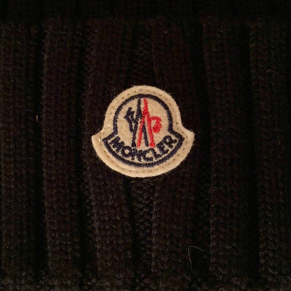 NEW w/tags Auth. MONCLER wool beanie HAT ONE sz fits most UNISEX - Picture 2 of 16